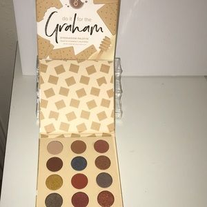 New Beauty Bakerie Do it for the Graham eyeshadow palette